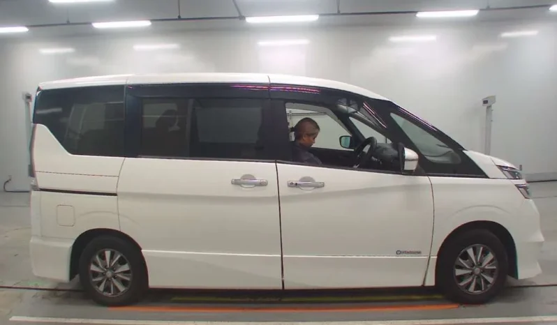 
								Nissan Serena E-Power 2019 Highway Star full									