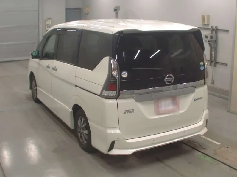 
								Nissan Serena E-Power 2019 Highway Star full									