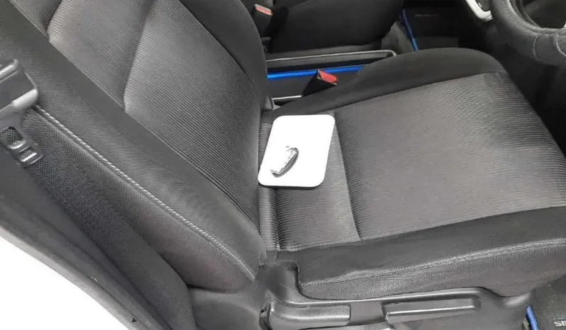 
								Nissan Serena E-Power 2019 Highway Star full									