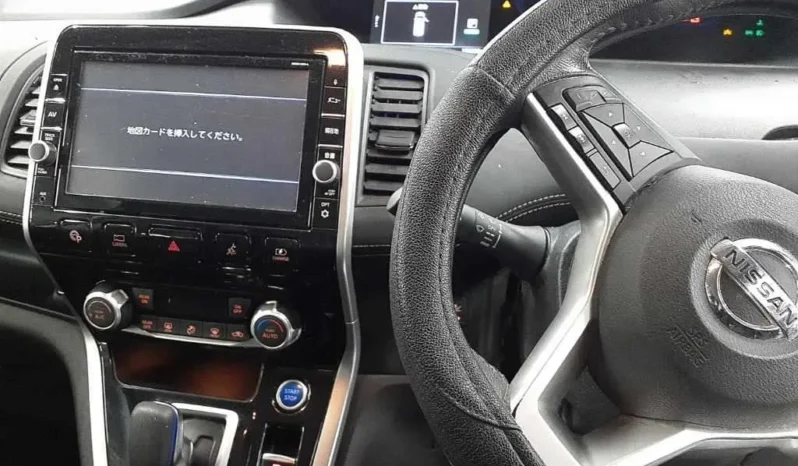 
								Nissan Serena E-Power 2019 Highway Star full									