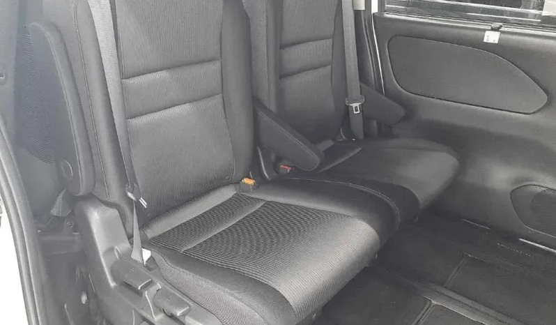 
								Nissan Serena E-Power 2019 Highway Star full									