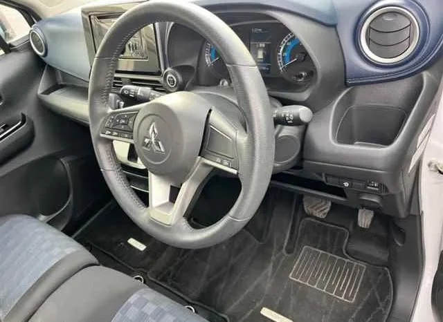 
								Nissan Dayz Highway Star 2020 S-Hybrid full									