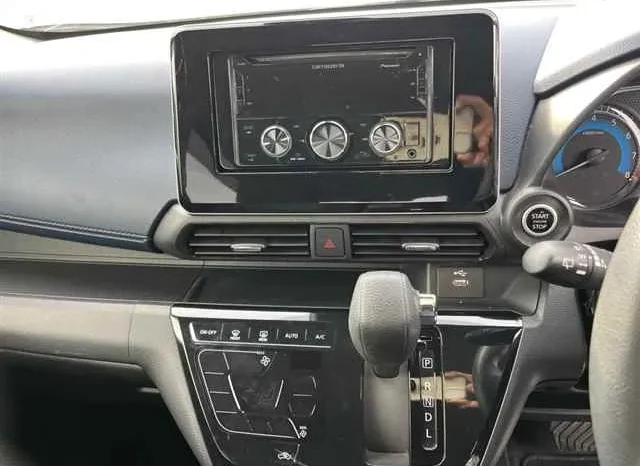 
								Nissan Dayz Highway Star 2020 S-Hybrid full									