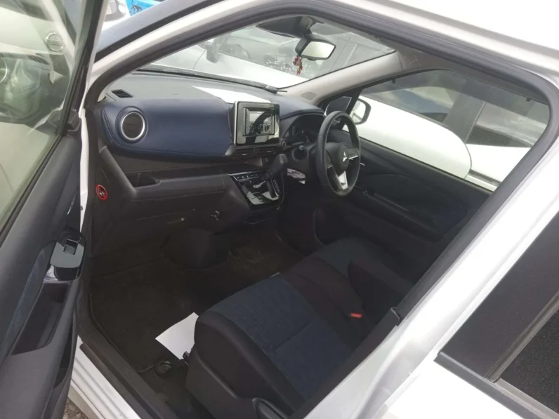 
								Nissan Dayz Highway Star 2020 S-Hybrid full									