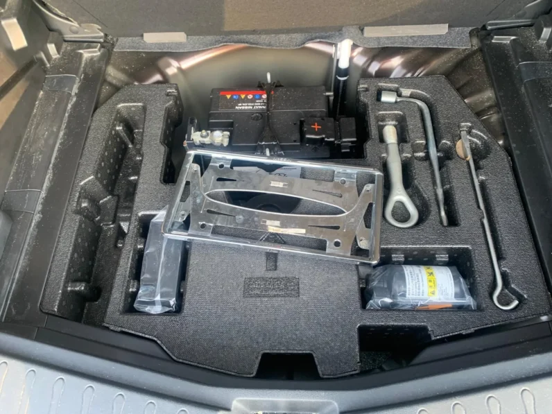 
								Nissan Note E-Power 2020 full									