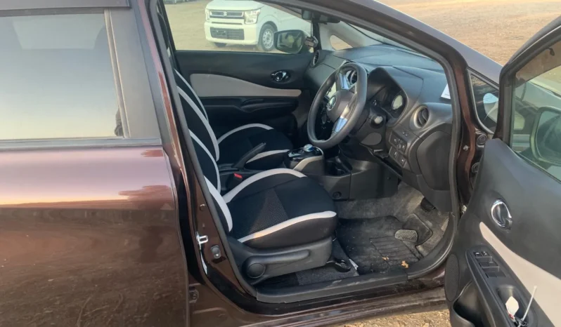 
								Nissan Note E-Power 2020 full									