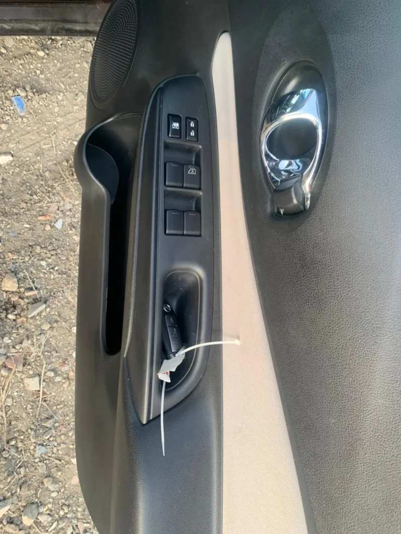 
								Nissan Note E-Power 2020 full									