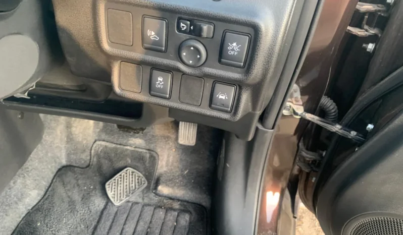 
								Nissan Note E-Power 2020 full									