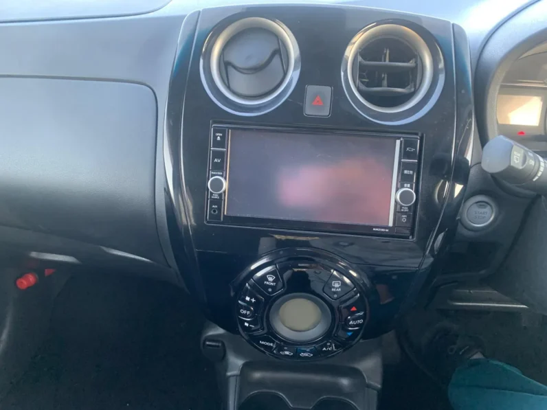 
								Nissan Note E-Power 2020 full									