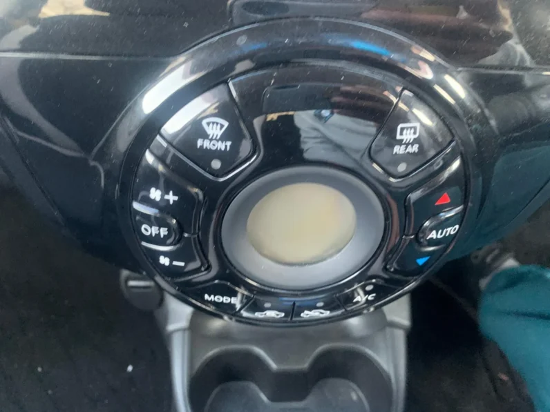 
								Nissan Note E-Power 2020 full									