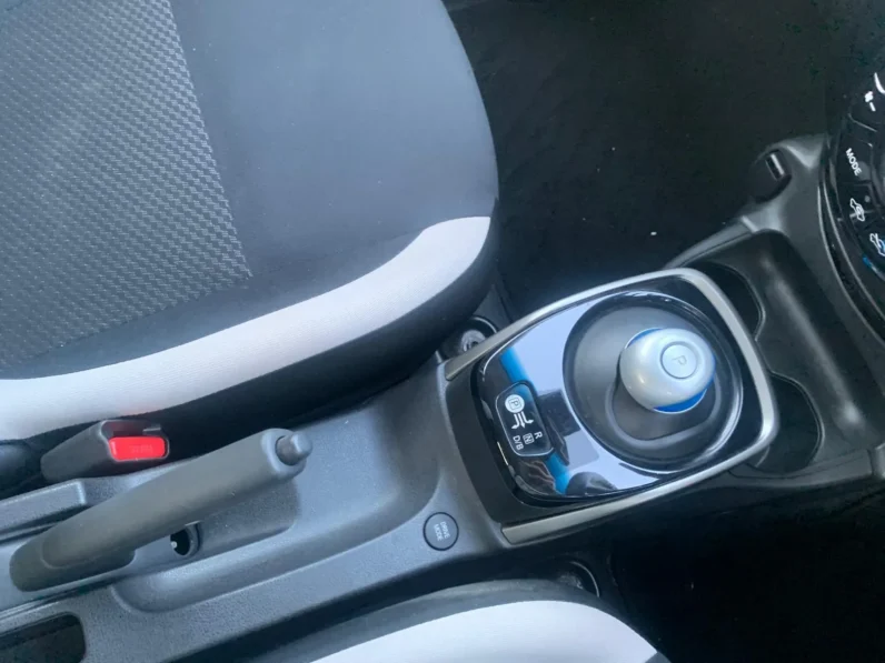 
								Nissan Note E-Power 2020 full									