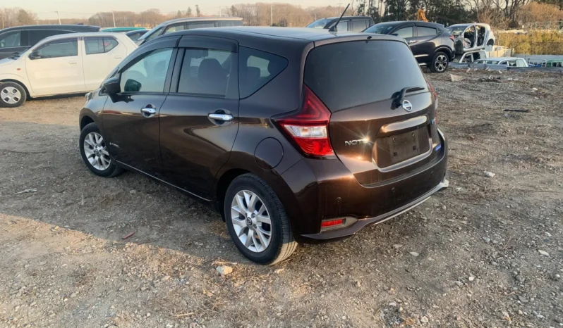 
								Nissan Note E-Power 2020 full									