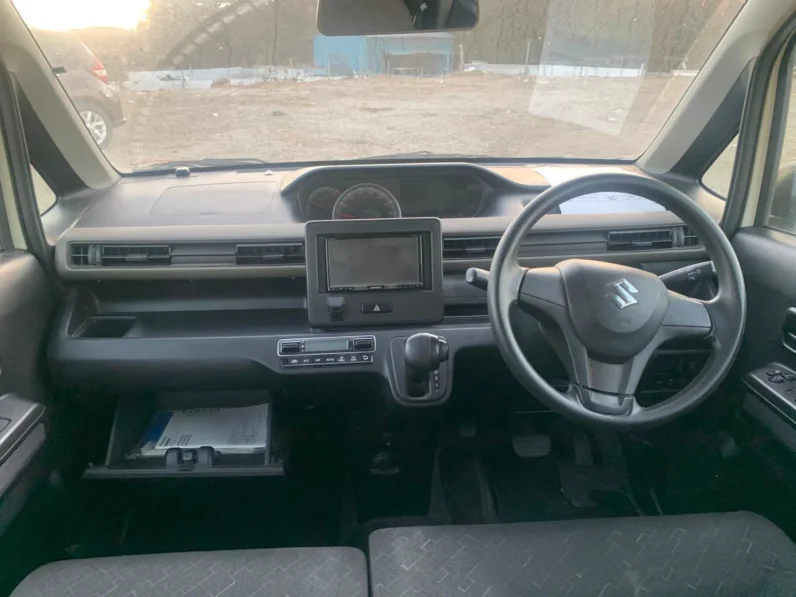 
								Suzuki Wagon R Hybrid 2020 FX full									