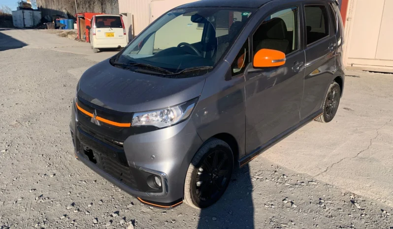 
								Mitsubishi eK Custom 2019 Active Gear full									