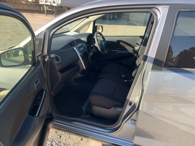 
								Mitsubishi eK Custom 2019 Active Gear full									