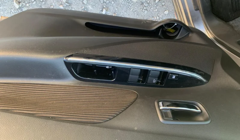 
								Mitsubishi eK Custom 2019 Active Gear full									