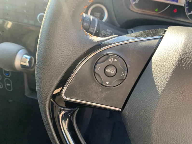 
								Mitsubishi eK Custom 2019 Active Gear full									