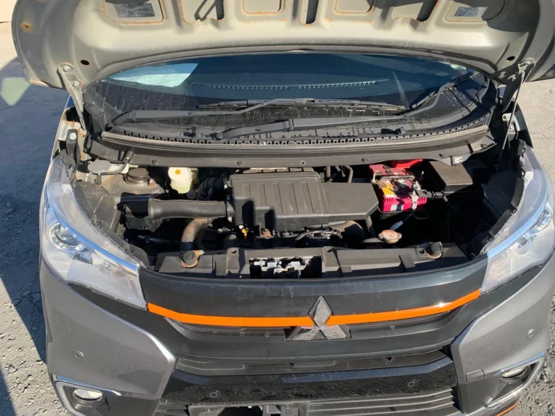 
								Mitsubishi eK Custom 2019 Active Gear full									