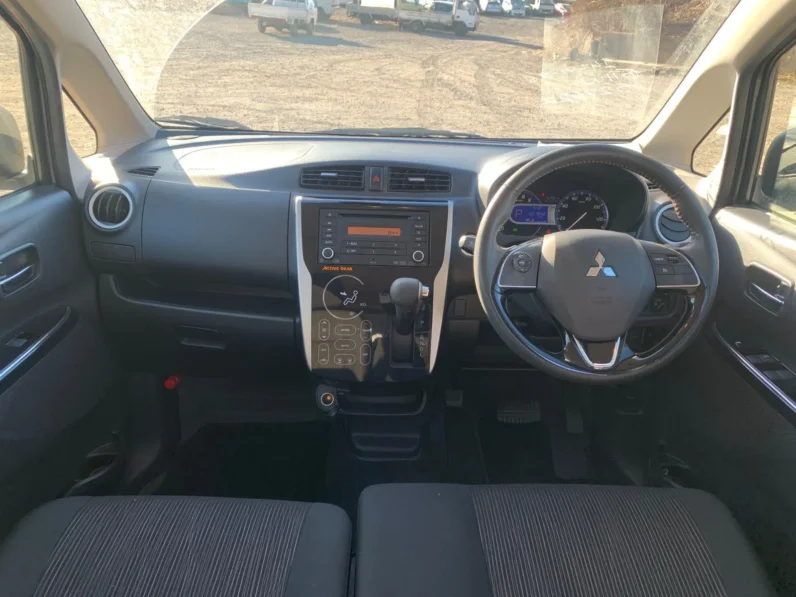 
								Mitsubishi eK Custom 2019 Active Gear full									