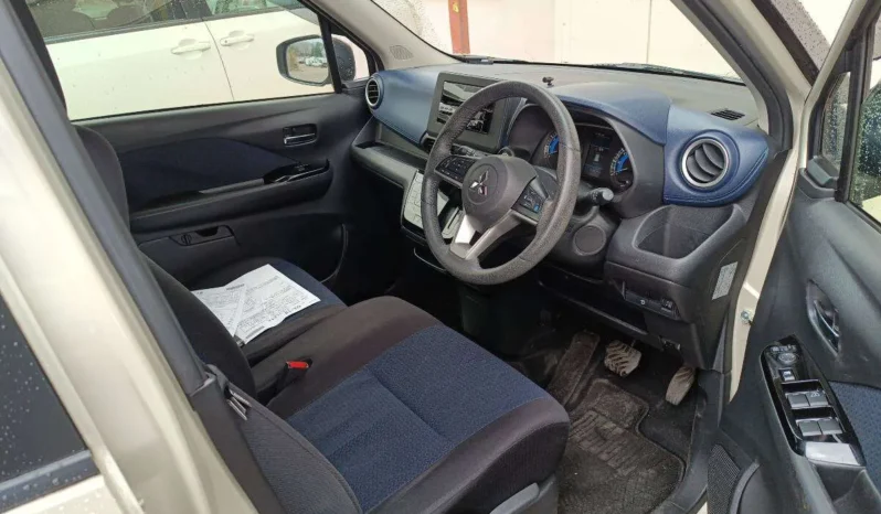 
								Mitsubishi ek X 2019 Hybrid Turbo MI-Pilot Two Tone full									