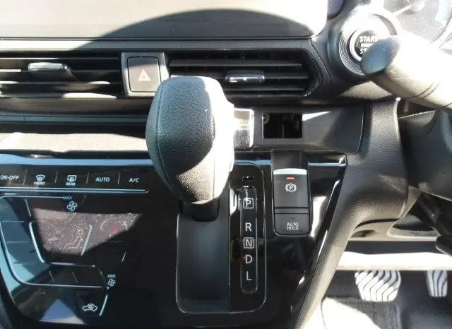 
								Nissan Dayz Highway Star 2019 S-Hybrid ProPilot full									