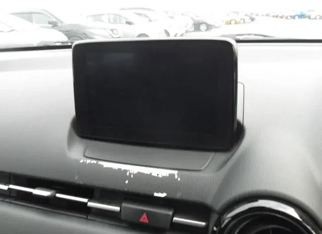 
								Mazda Demio AWD 2019 Petrol 15S Touring full									
