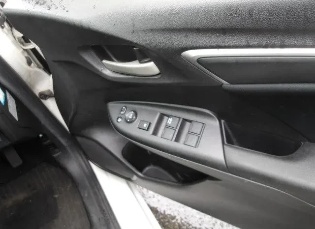 
								Honda Fit 2019 13G F Non Hybrid 4WD full									