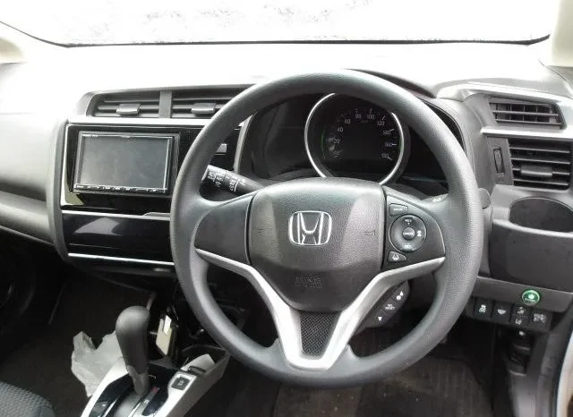 
								Honda Fit 2019 13G F Non Hybrid 4WD full									