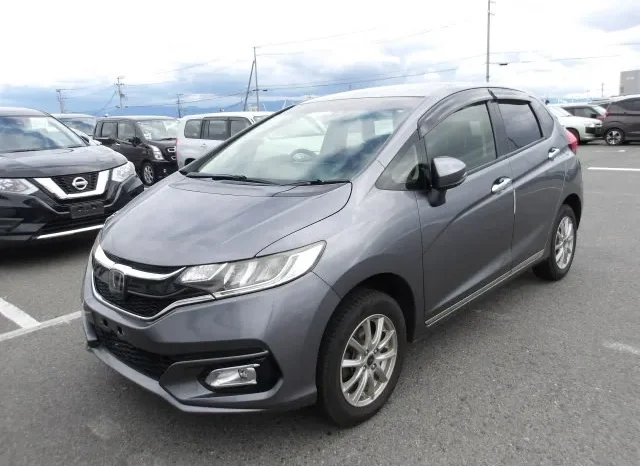 
								Honda Fit 2019 13G L Non Hybrid 4WD full									