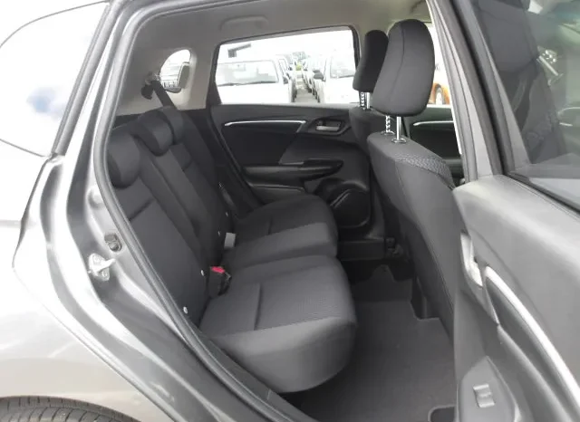 
								Honda Fit 2019 13G L Non Hybrid 4WD full									