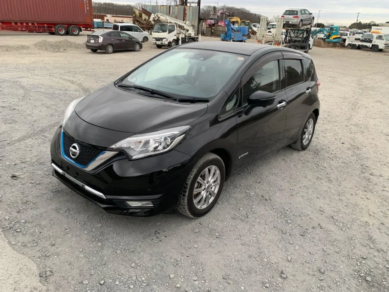 
								Nissan Note E-Power 2019 Medalist full									