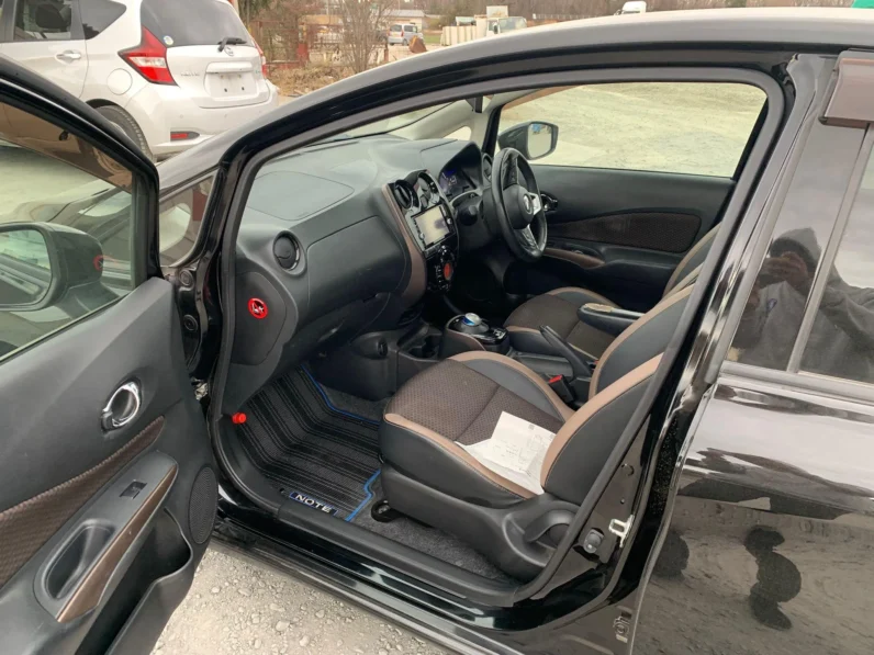 
								Nissan Note E-Power 2019 Medalist full									