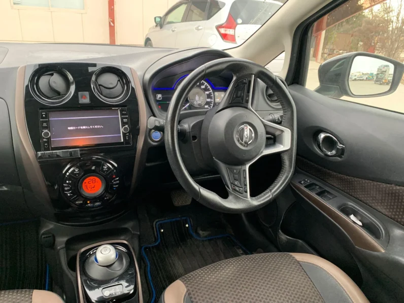 
								Nissan Note E-Power 2019 Medalist full									