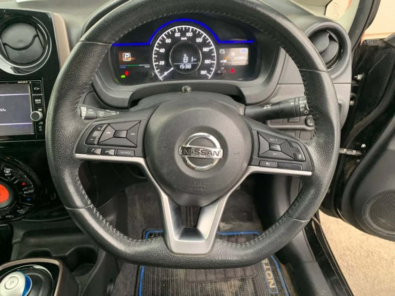 
								Nissan Note E-Power 2019 Medalist full									