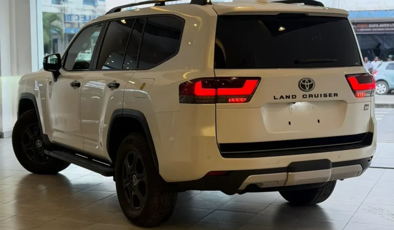
								Toyota Land Cruiser LC300 GR 2021 Diesel full									