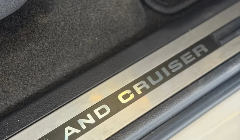 
								Toyota Land Cruiser LC300 GR 2021 Diesel full									