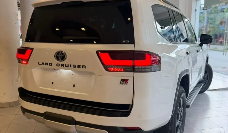 
								Toyota Land Cruiser LC300 GR 2021 Diesel full									