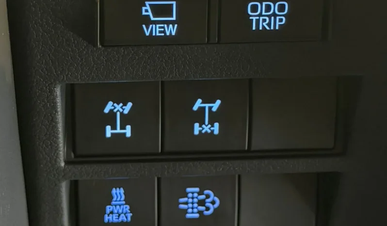 
								Toyota Land Cruiser LC300 GR 2021 Diesel full									