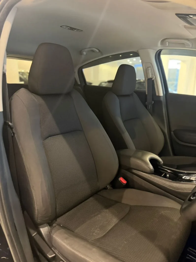 
								Honda Vezel Hybrid AWD 2019 full									