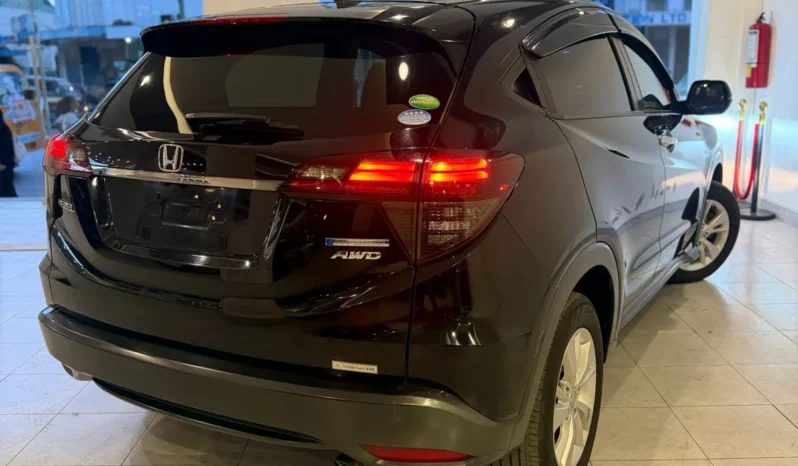 
								Honda Vezel Hybrid AWD 2019 full									