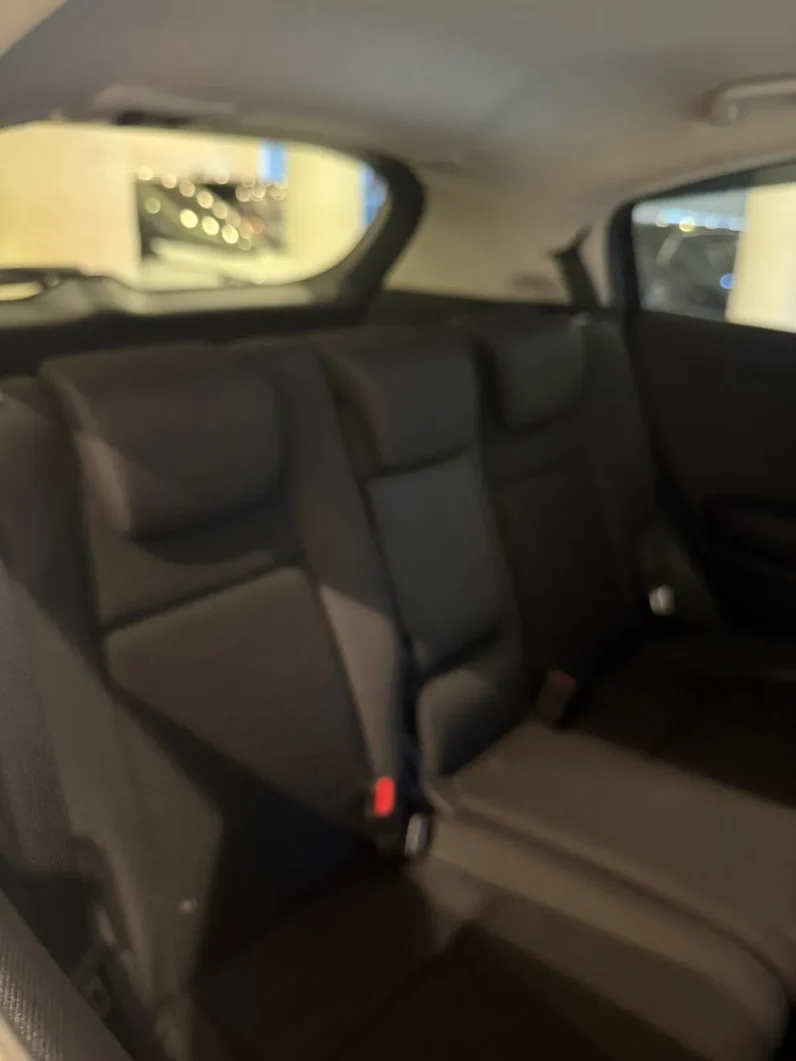 
								Honda Vezel Hybrid AWD 2019 full									