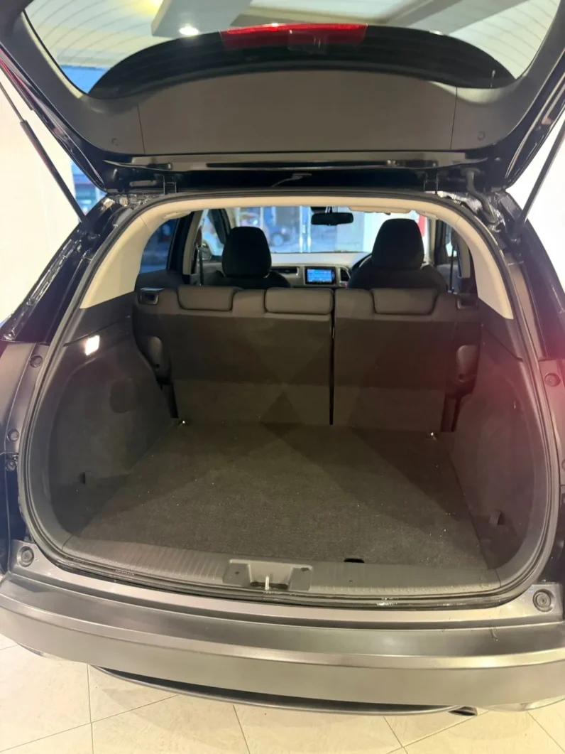 
								Honda Vezel Hybrid AWD 2019 full									