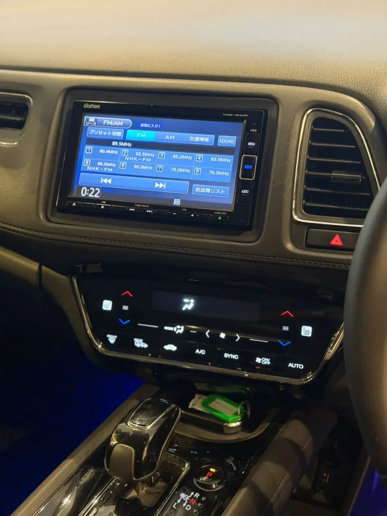 
								Honda Vezel Hybrid AWD 2019 full									