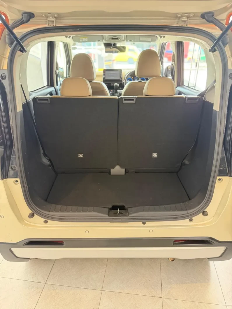 
								Mitsubishi ek X 2019 Hybrid Turbo MI-Pilot Two Tone full									