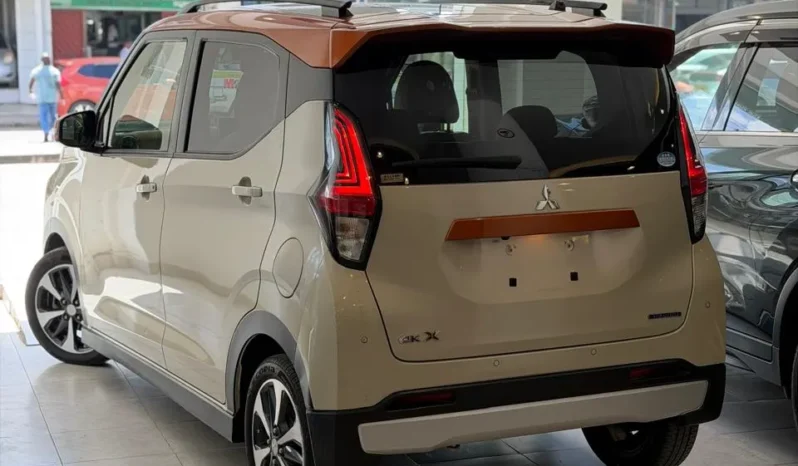 
								Mitsubishi ek X 2019 Hybrid Turbo MI-Pilot Two Tone full									