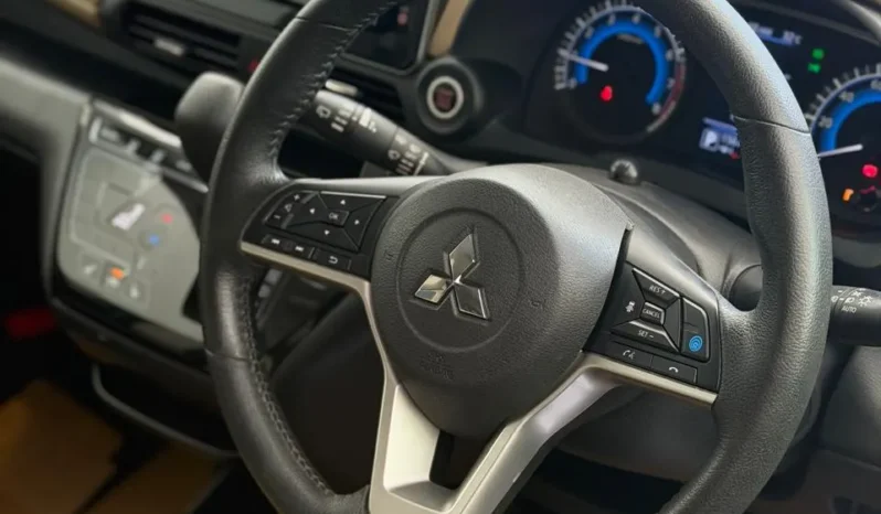 
								Mitsubishi ek X 2019 Hybrid Turbo MI-Pilot Two Tone full									