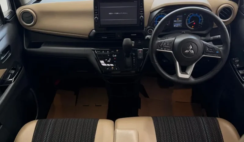 
								Mitsubishi ek X 2019 Hybrid Turbo MI-Pilot Two Tone full									