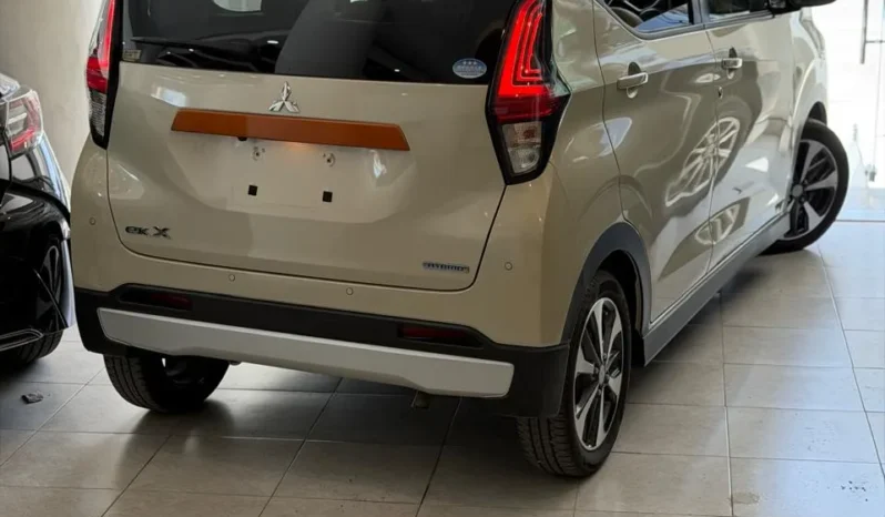 
								Mitsubishi ek X 2019 Hybrid Turbo MI-Pilot Two Tone full									