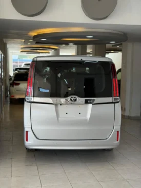 Toyota Noah Non Hybrid 2020 8 Seater