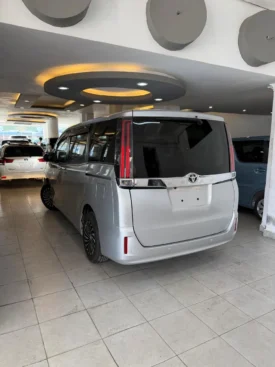 Toyota Noah Non Hybrid 2020 8 Seater